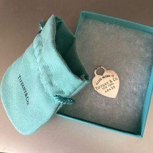 Tiffany&Co. Vintage Heart Large Tag Pendant Sterling Silver